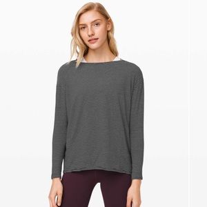 Lululemon - Back in Action Long Sleeve